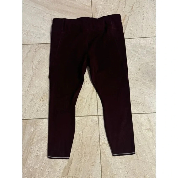 Athleta size XL PLUM CoLOR Cropped Leggings - Picture 1 of 4